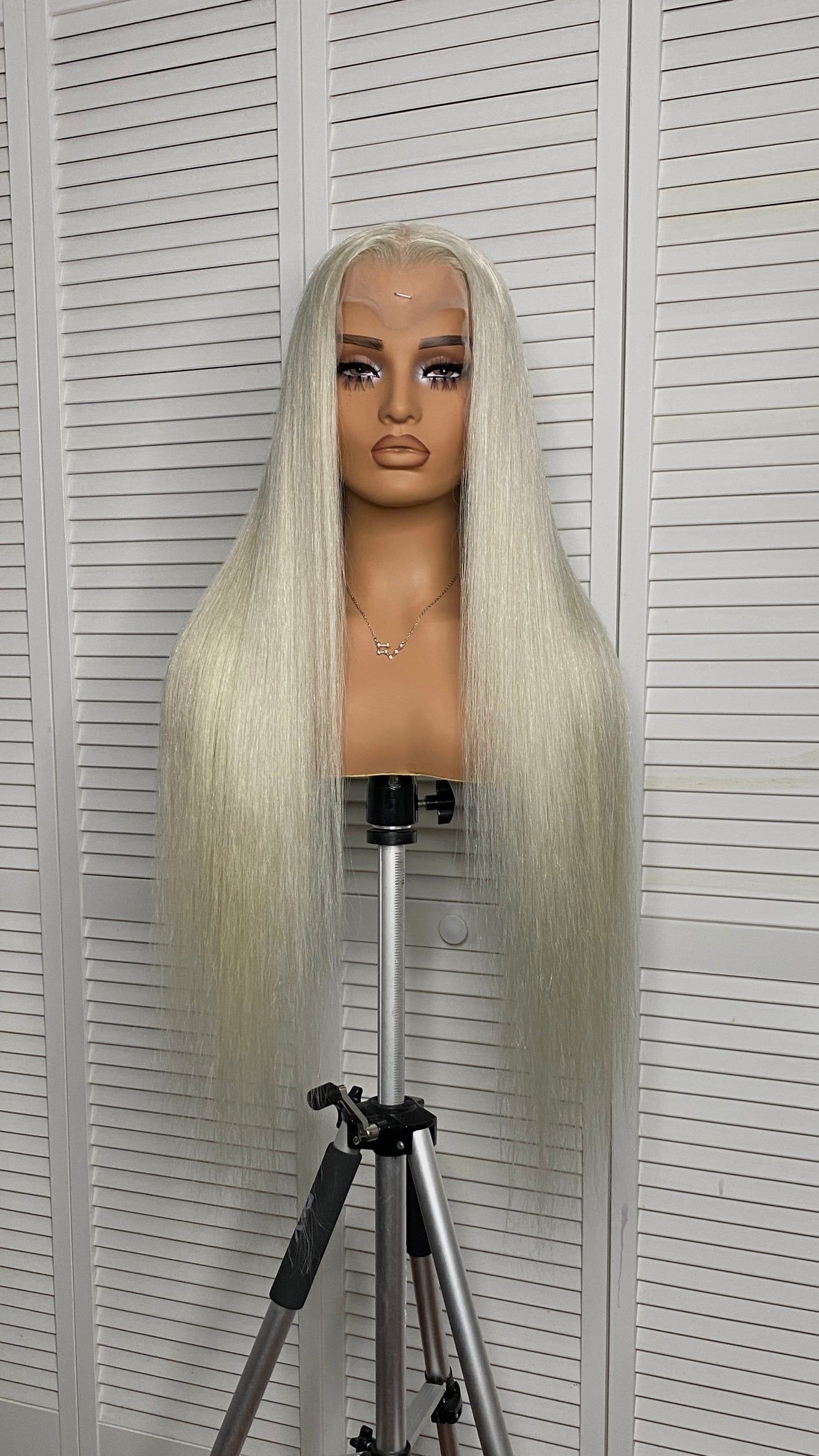 28” Frosty Blonde Frontal Unit